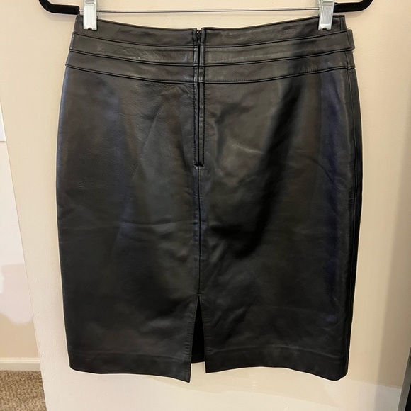 Valerie black 100% leather skirt - Picture 3 of 6